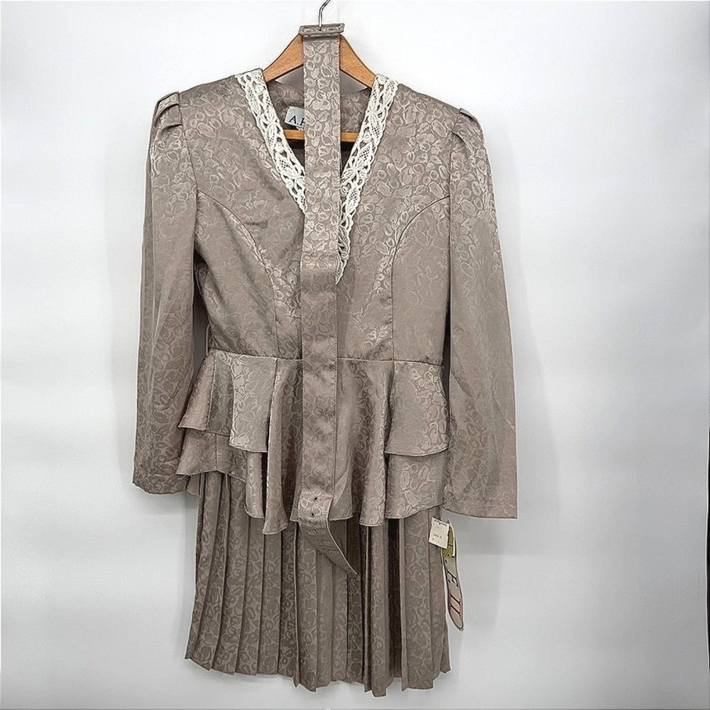 AFII Skirt Suit SET Jacquard Lace Trim Peplum Pleated VTG Secretary Size 9/10